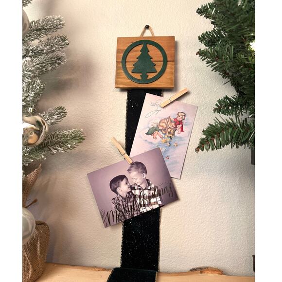 Christmas Card Holder Wooden Topper Green Christmas Tree Gold Sparkle Ribbon - Picture 1 of 4